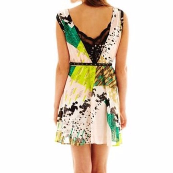 HollyWould Belted Print Dress Size XS New - Picture 2 of 2